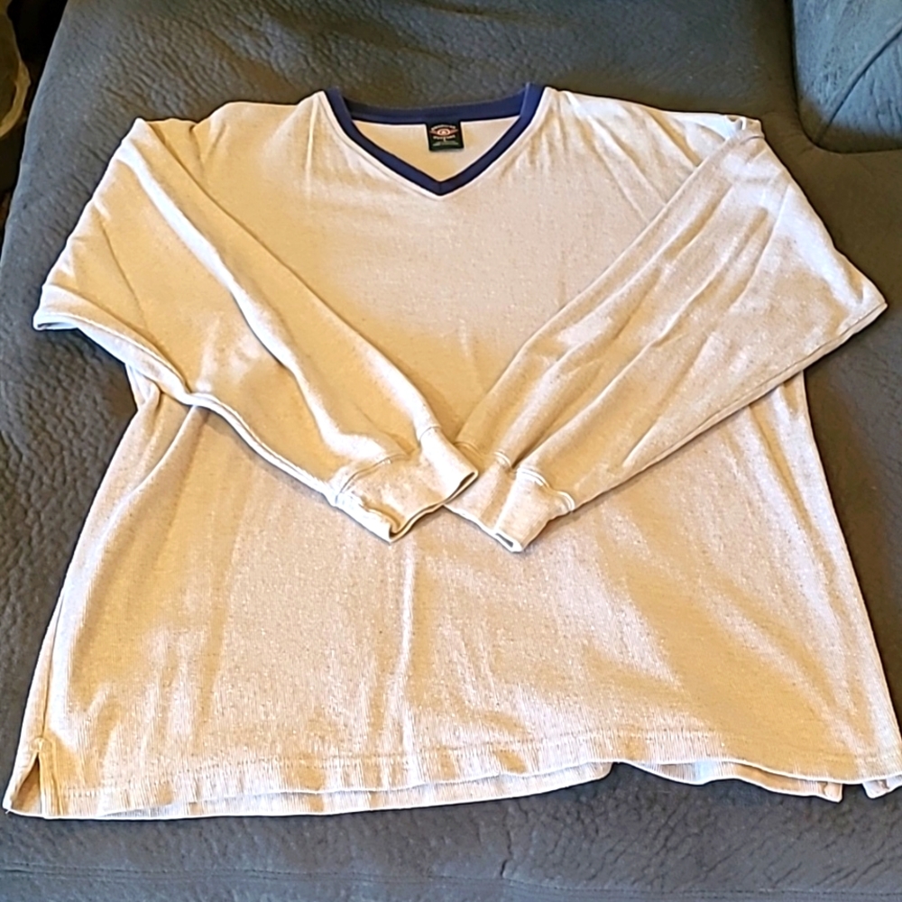 Men's American Outpost v-neck sweater size large
